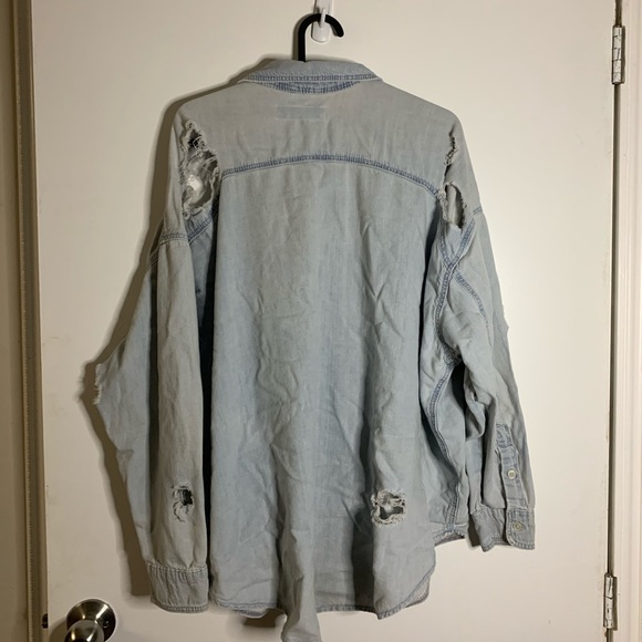 Topshop distressed Jean shirt - Picture 2 of 3
